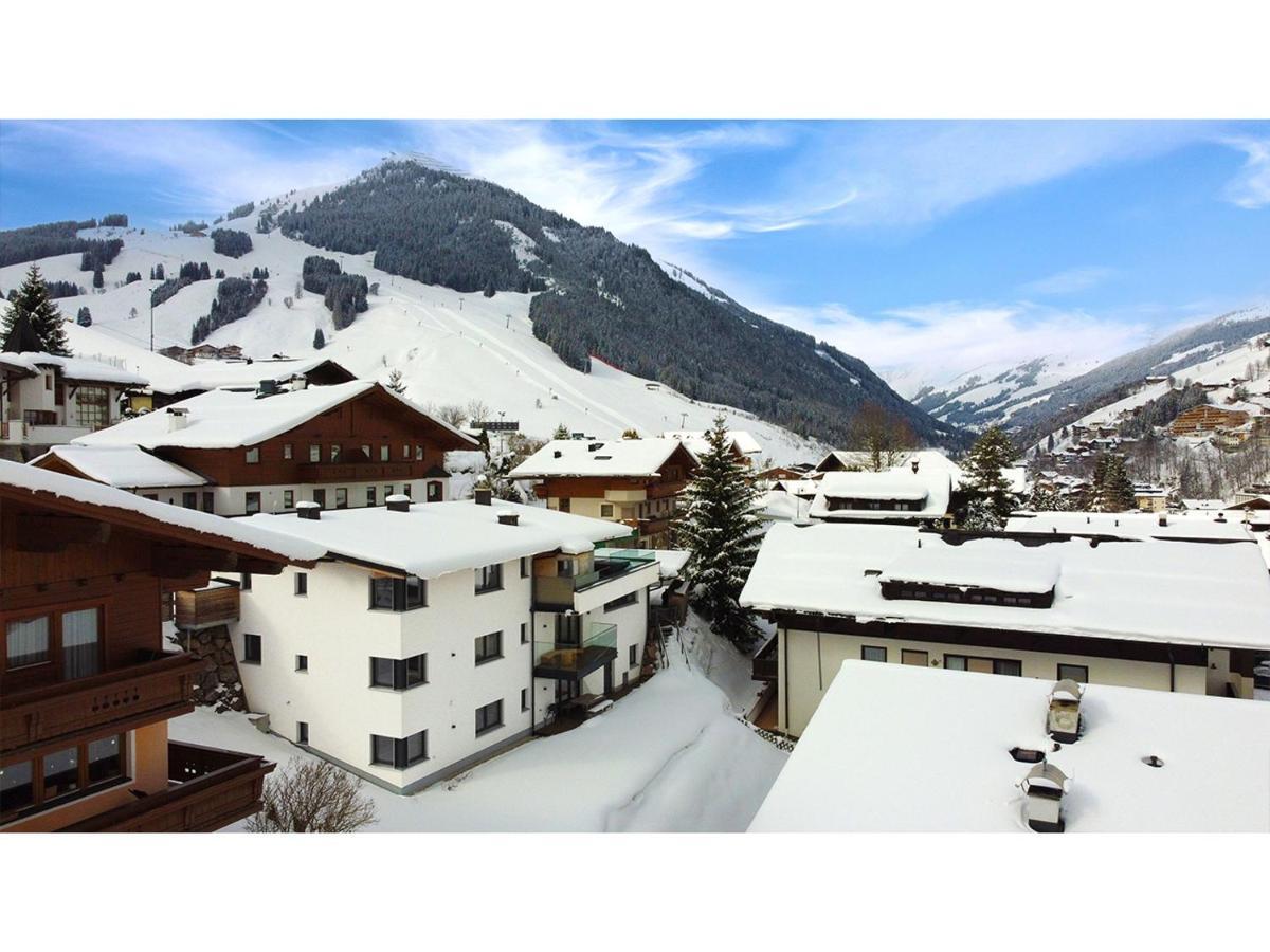 Ferienwohnungen Falkenstein Hinterglemm Saalbach-Hinterglemm Exterior foto